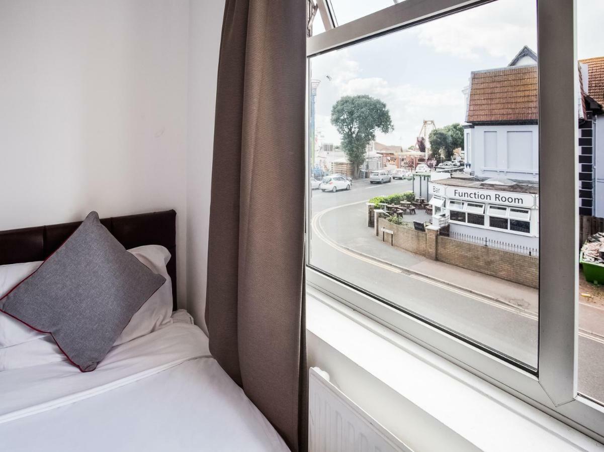 The Clacton Hotel Eksteriør billede